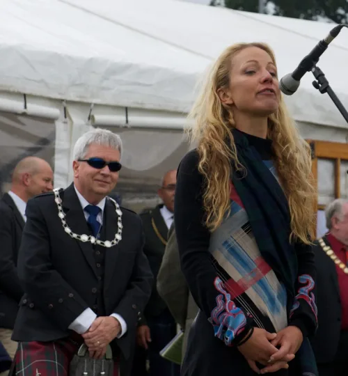 lesley paterson 2016 stirling highland games chieftain